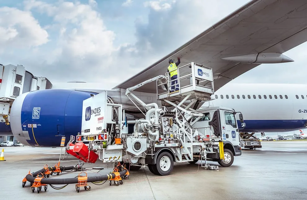 menzies schiphol deep turnaround fuel