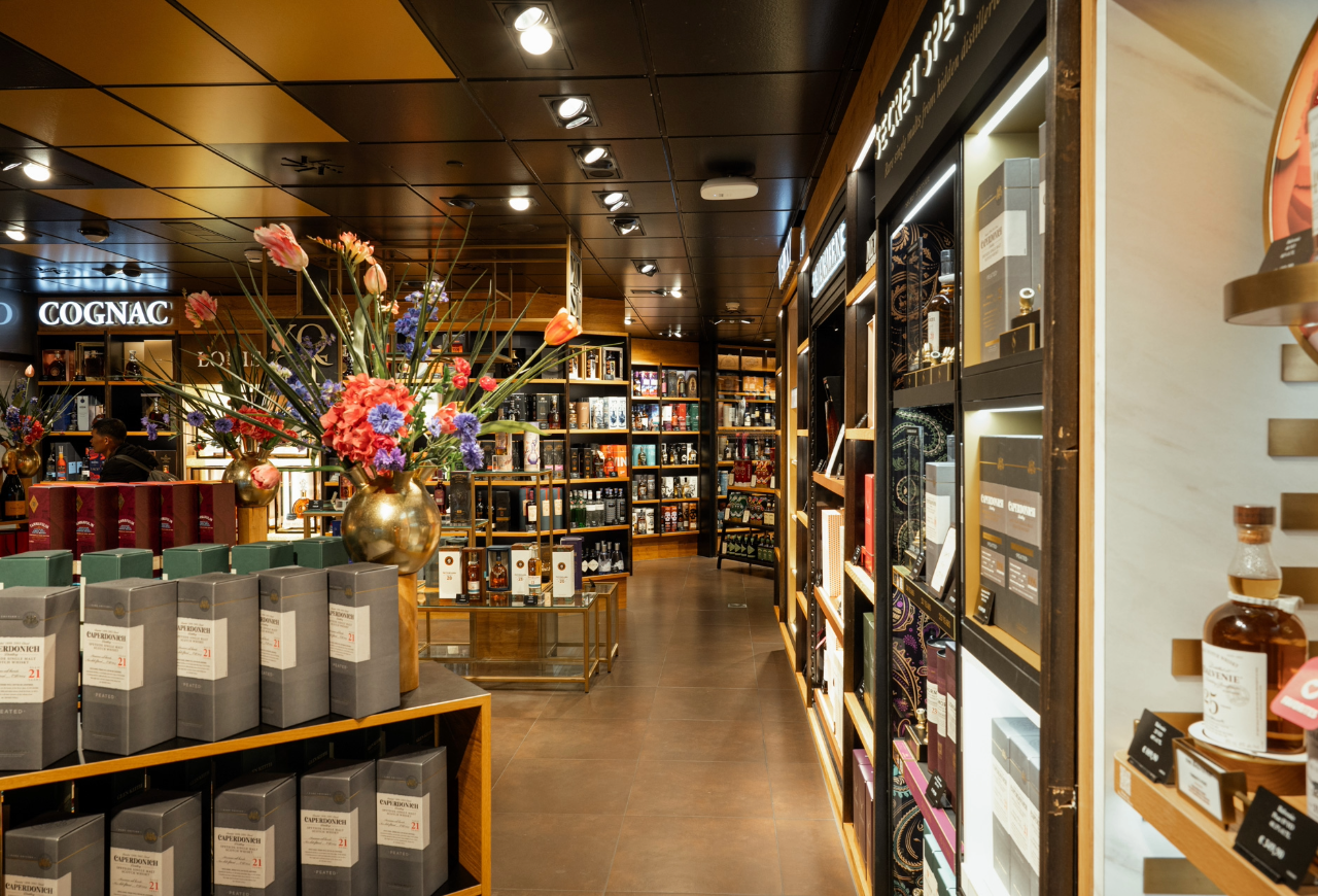 schiphol airport duty free cigarettes ExQuisite Experience at Schiphol