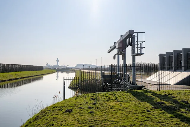 Gemaal NS-Noord aan de noordkant van Schiphol bij P40, het parkeerterrein voor personeel.