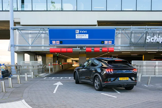 P6 Valet Parking - arrival