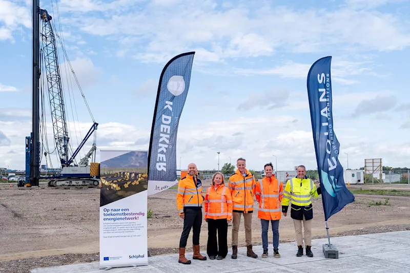 Hoogspanningsstation Zuid-Oost - eerste paal