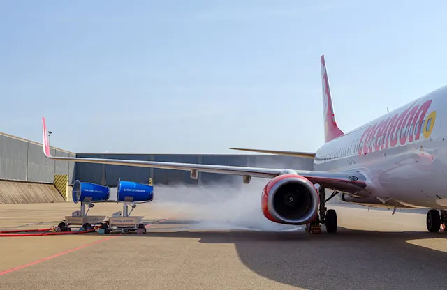Using mist to reduce ultrafine particles