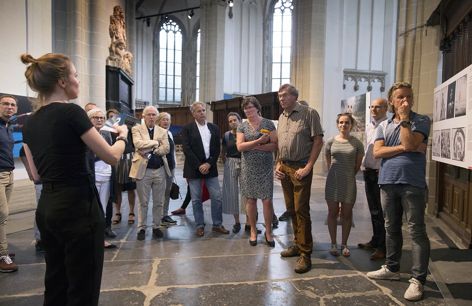 World Press Photo en Schiphol Privium 21