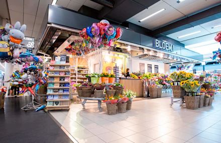 Schiphol Shop At Schiphol Discover All Shops schiphol shop at schiphol discover
