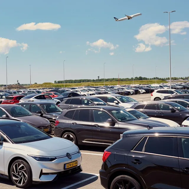 Parking Terres Rouges Belval Parking Schiphol | Official parking | Safe & Secure