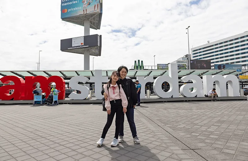 amsterdam sign schiphol