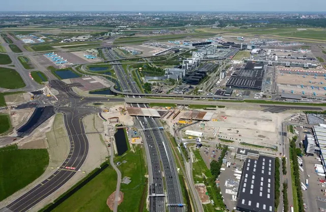 Completing Schiphol’s dual taxiway system