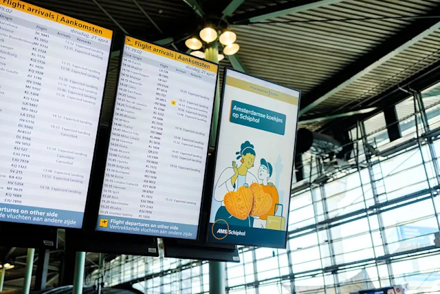 Eberhardjes at Schiphol