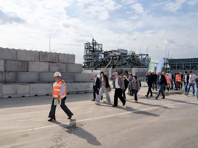After the opening, attendees were given a guided tour of the site, which had been specially cordoned off and cleaned for the occasion.