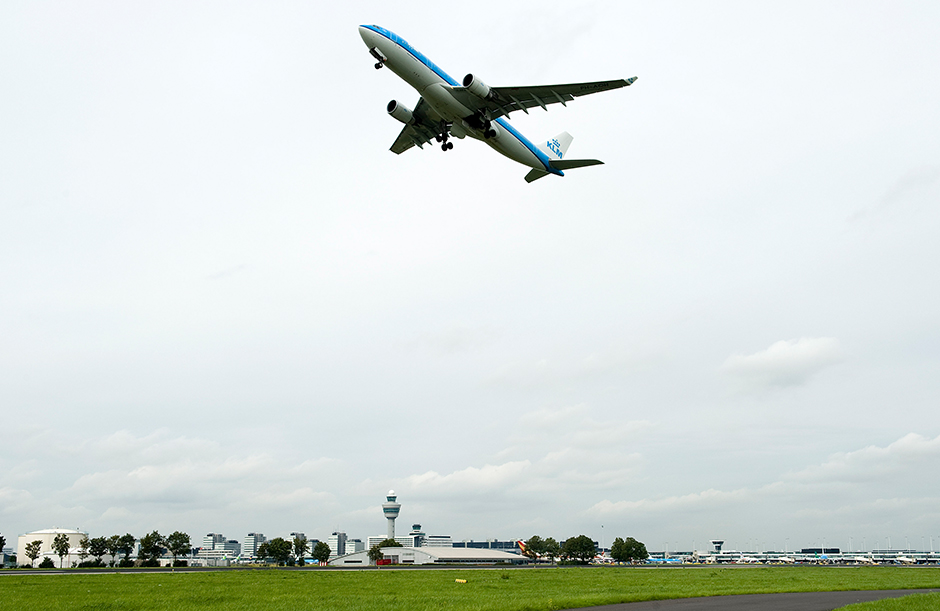 Schiphol How high and fast does an aircraft fly