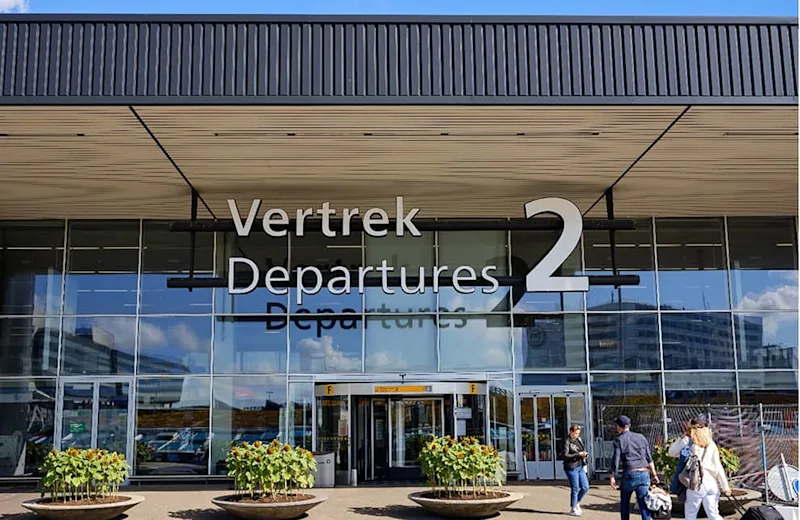 vertrekhal2