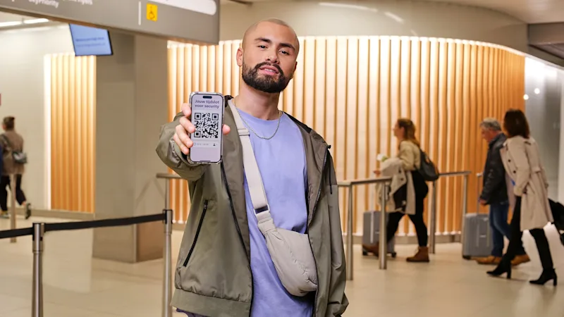 Man met mobiele telefoon met tijdslot
