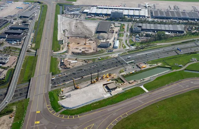 Completing Schiphol’s dual taxiway system