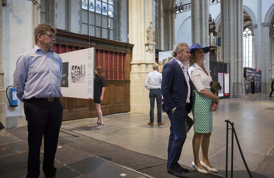 World Press Photo en Schiphol Privium 23