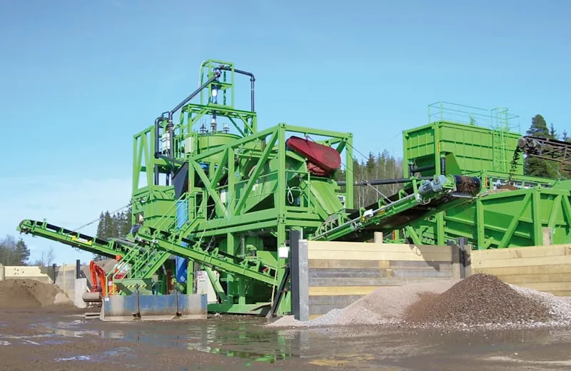 An example of a soil remediation facility. Schiphol applied for a permit to install such a facility for cleaning PFAS containing soil.