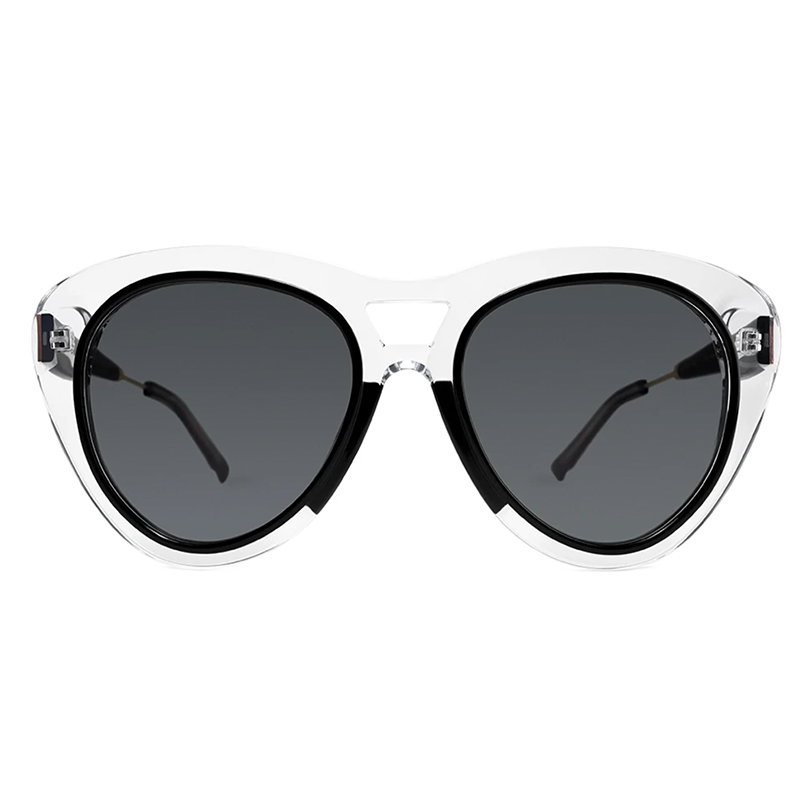 Coco and Breezy clear aviator