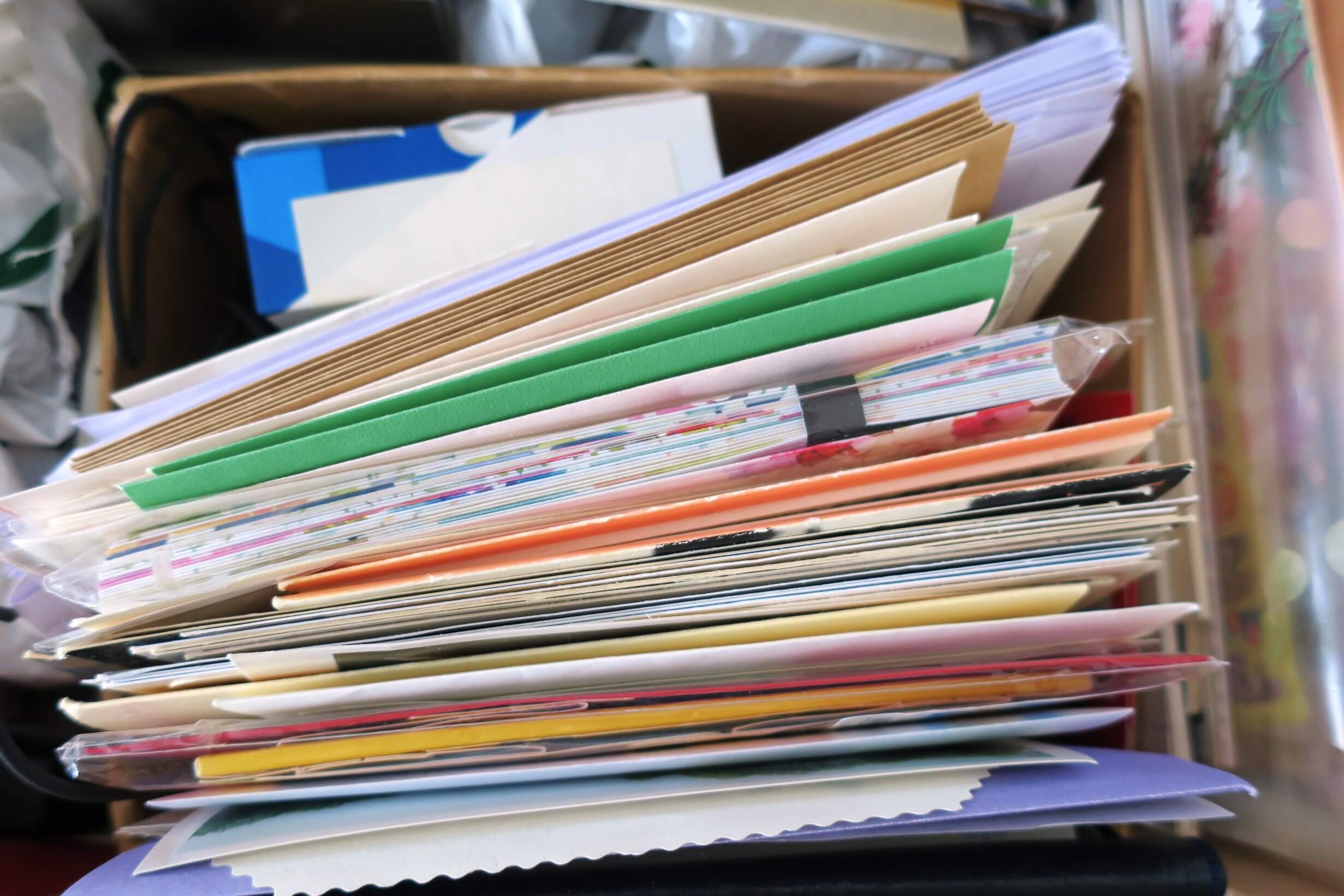 書類を整理してきれいに収納!重要な書類の保管方法を紹介 書類を整理してきれいに収納!重要な書類の保管方法を紹介