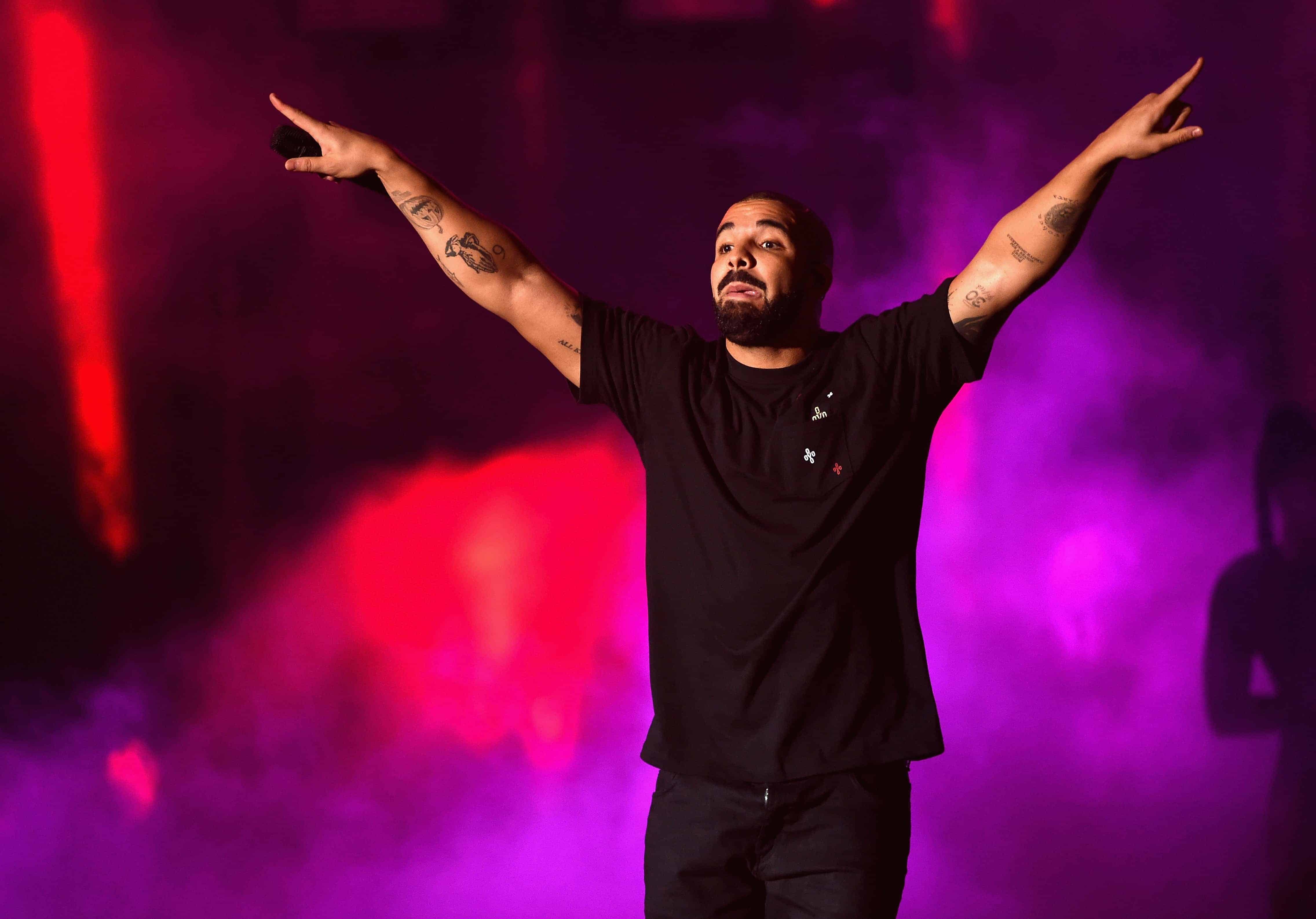 Drake wears Kanye West mask for Halloween and shares photo