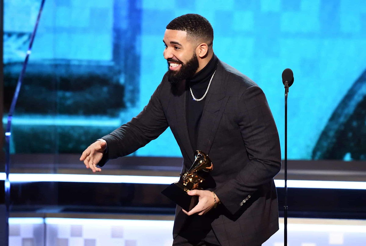 Drake Seen Kissing His ‘rightful Wife Sexyy Red In Recent Instagram Post 5737