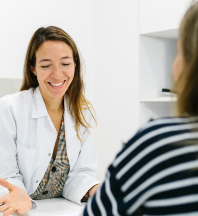 Discussion with smiling doctor 