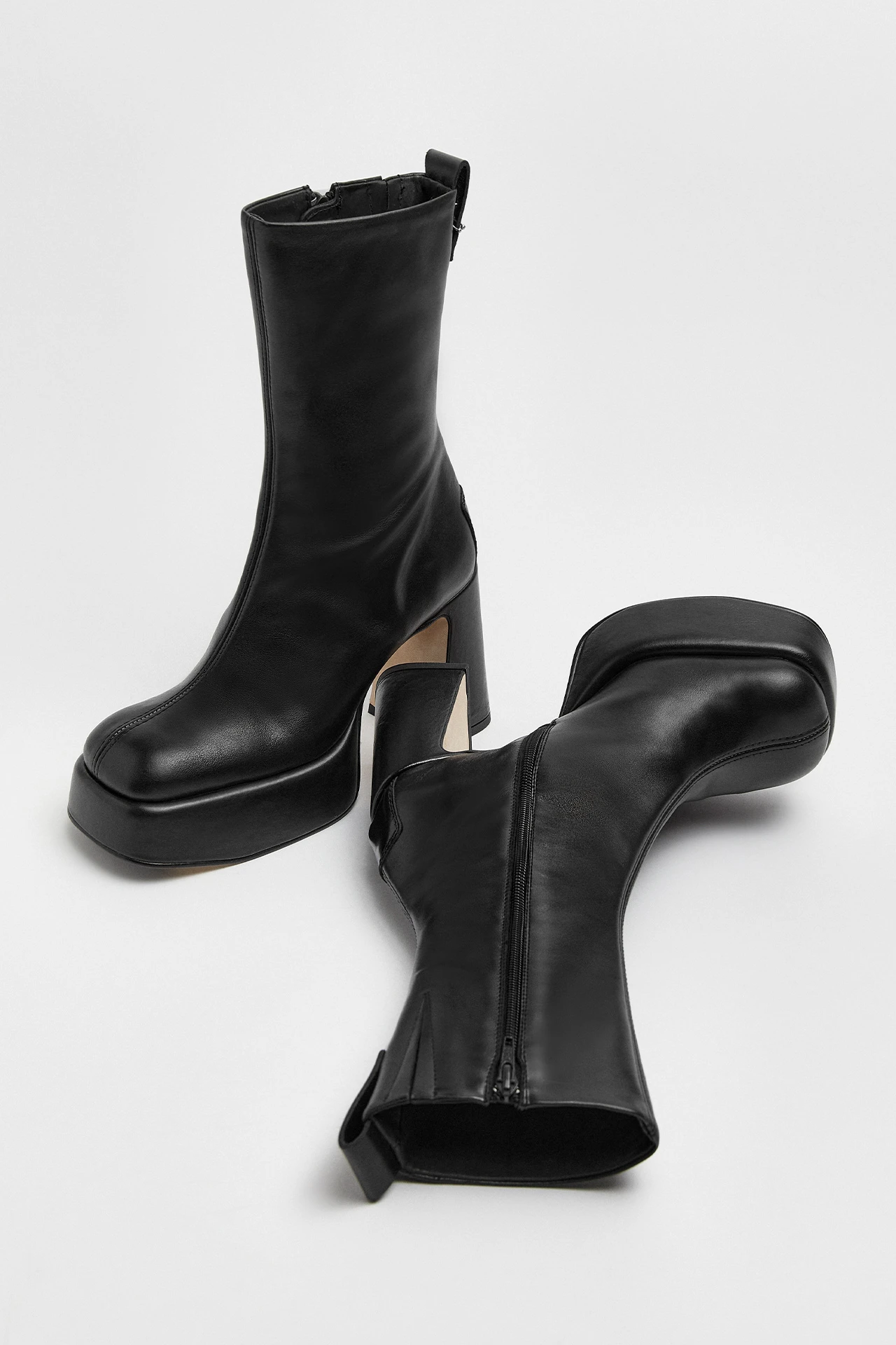 MIISTA-Apple-pure-Black-Boots-02