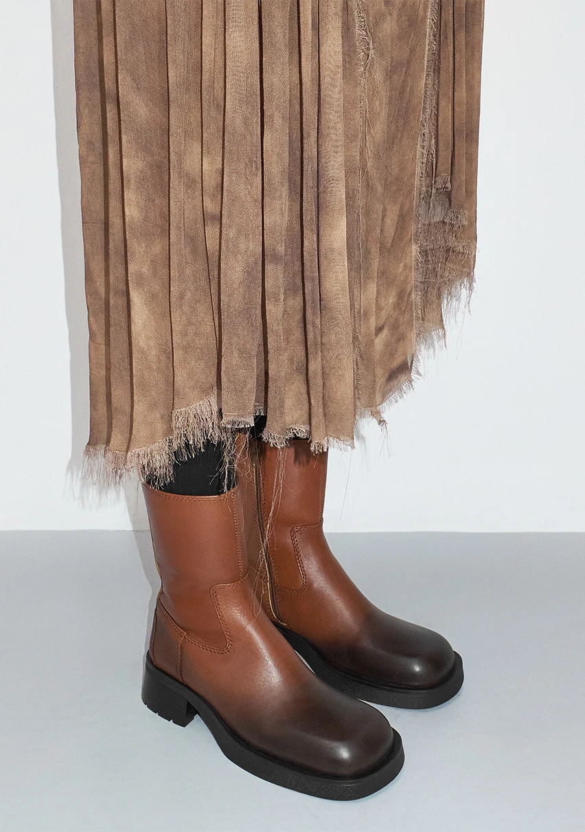 EC-E8-yolanda-brown-black-ankle-boots-cp-1