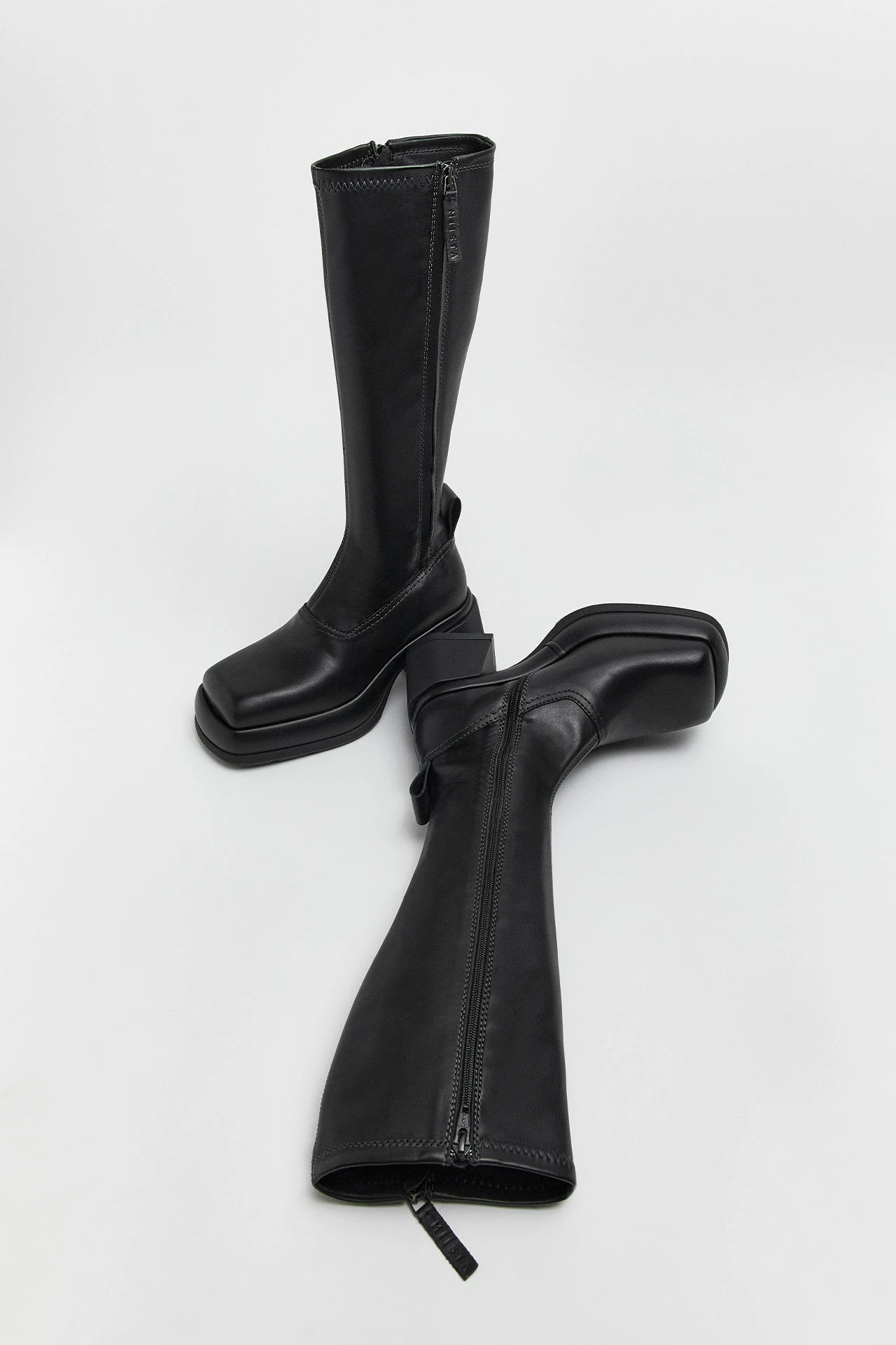 e8-Maya-Black-Tall-Boots-02