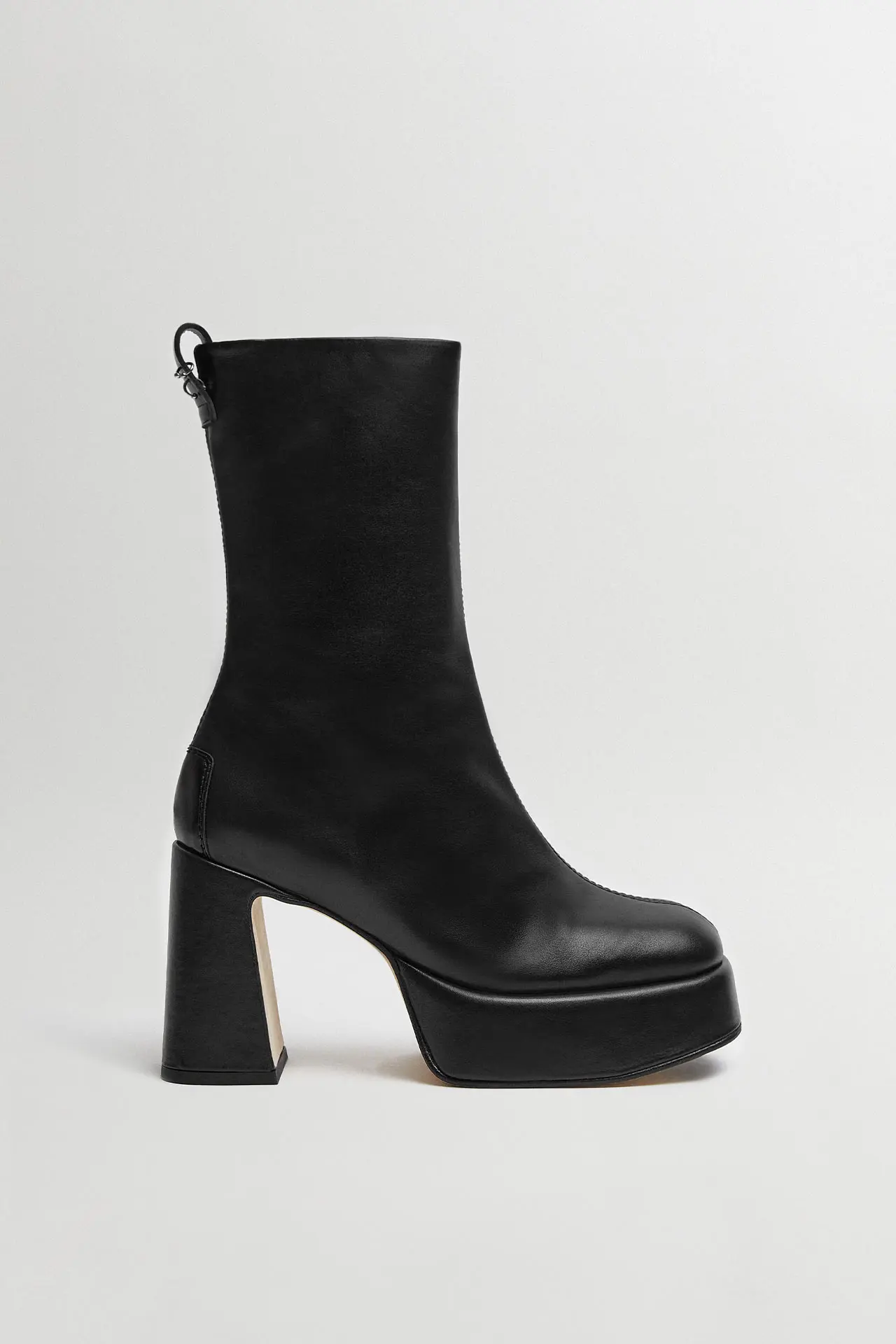 MIISTA-Apple-pure-Black-Boots-01