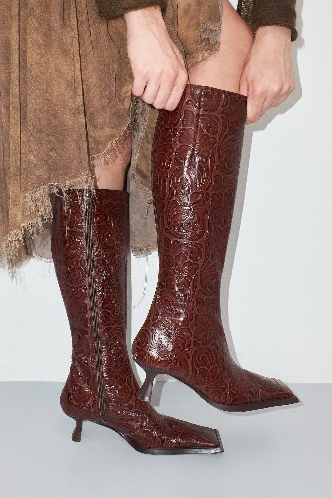 EC-Miista-Alfreda-Brown-Tall-Boots-03