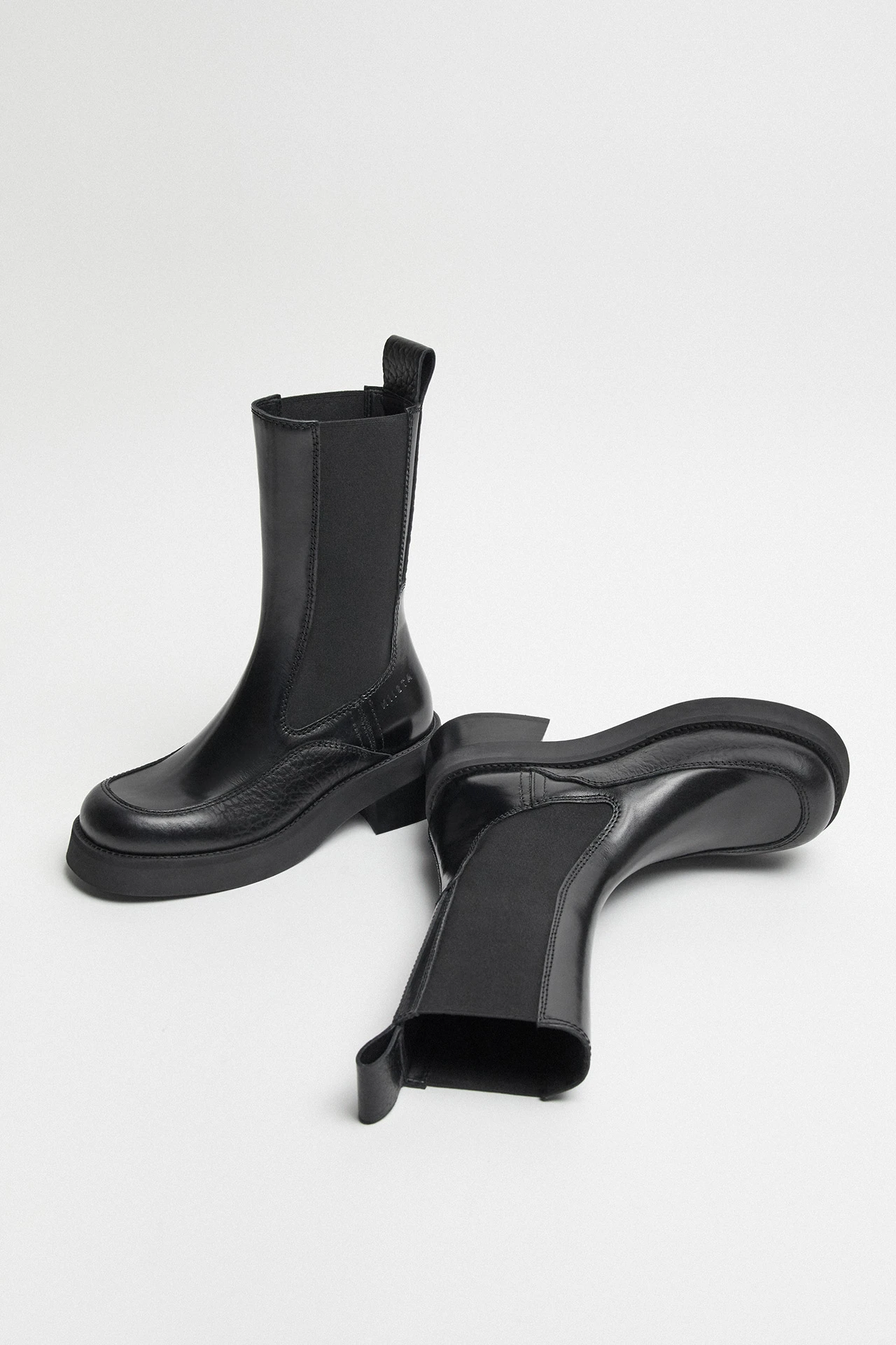 E8-vivana-black-boots-02