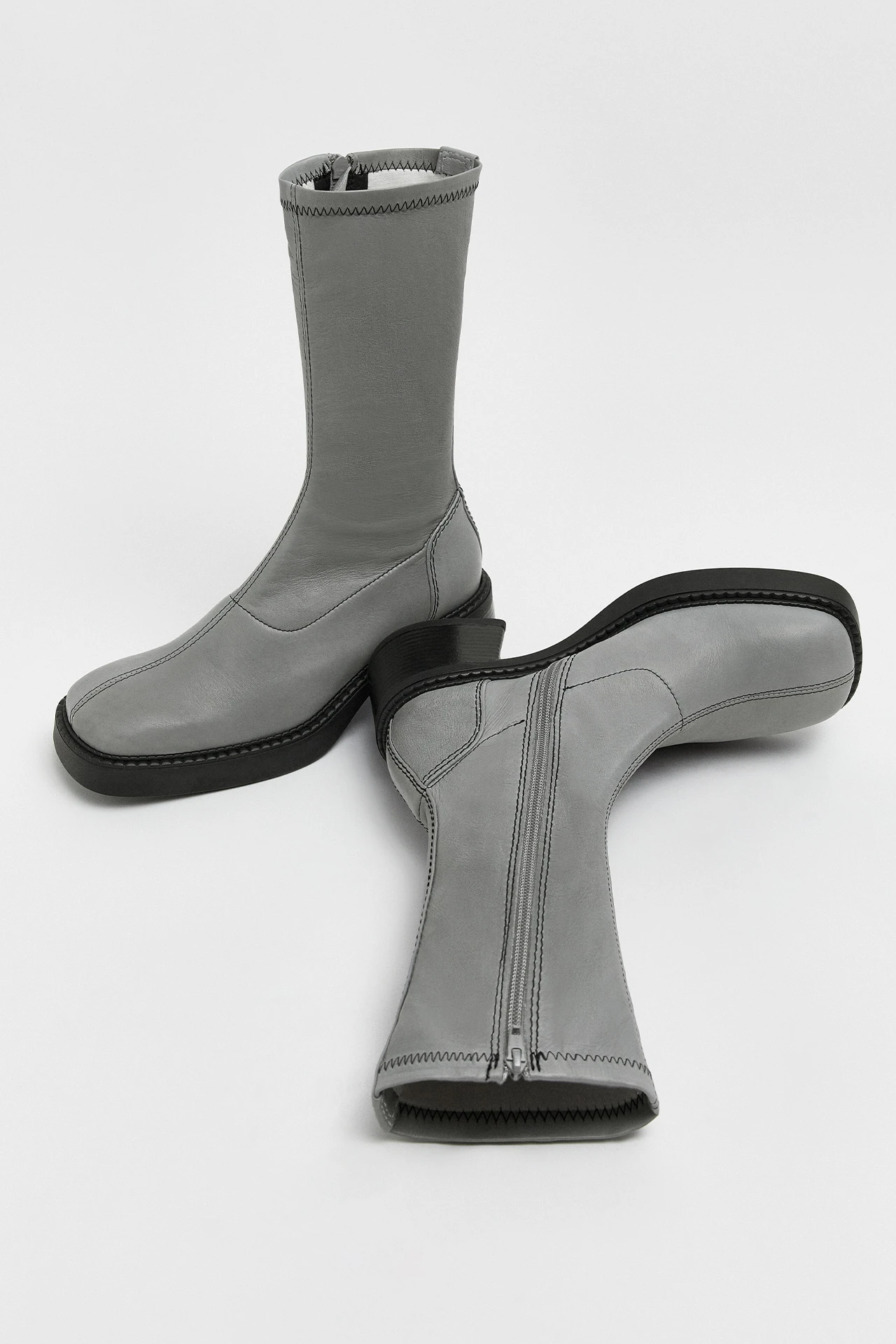 e8-Vero-grey-Boots-02