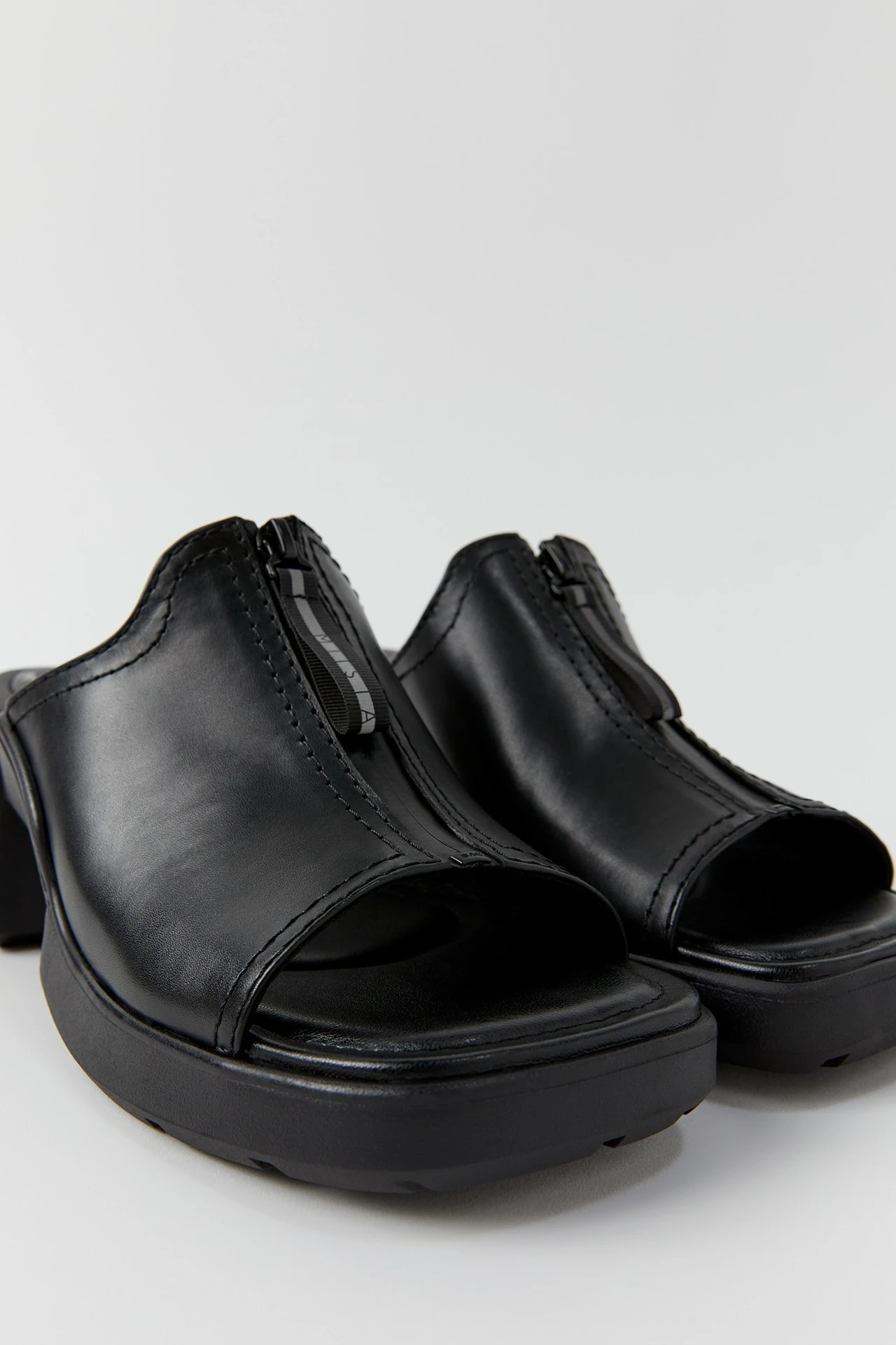 E8-bertie-black-sandals-02