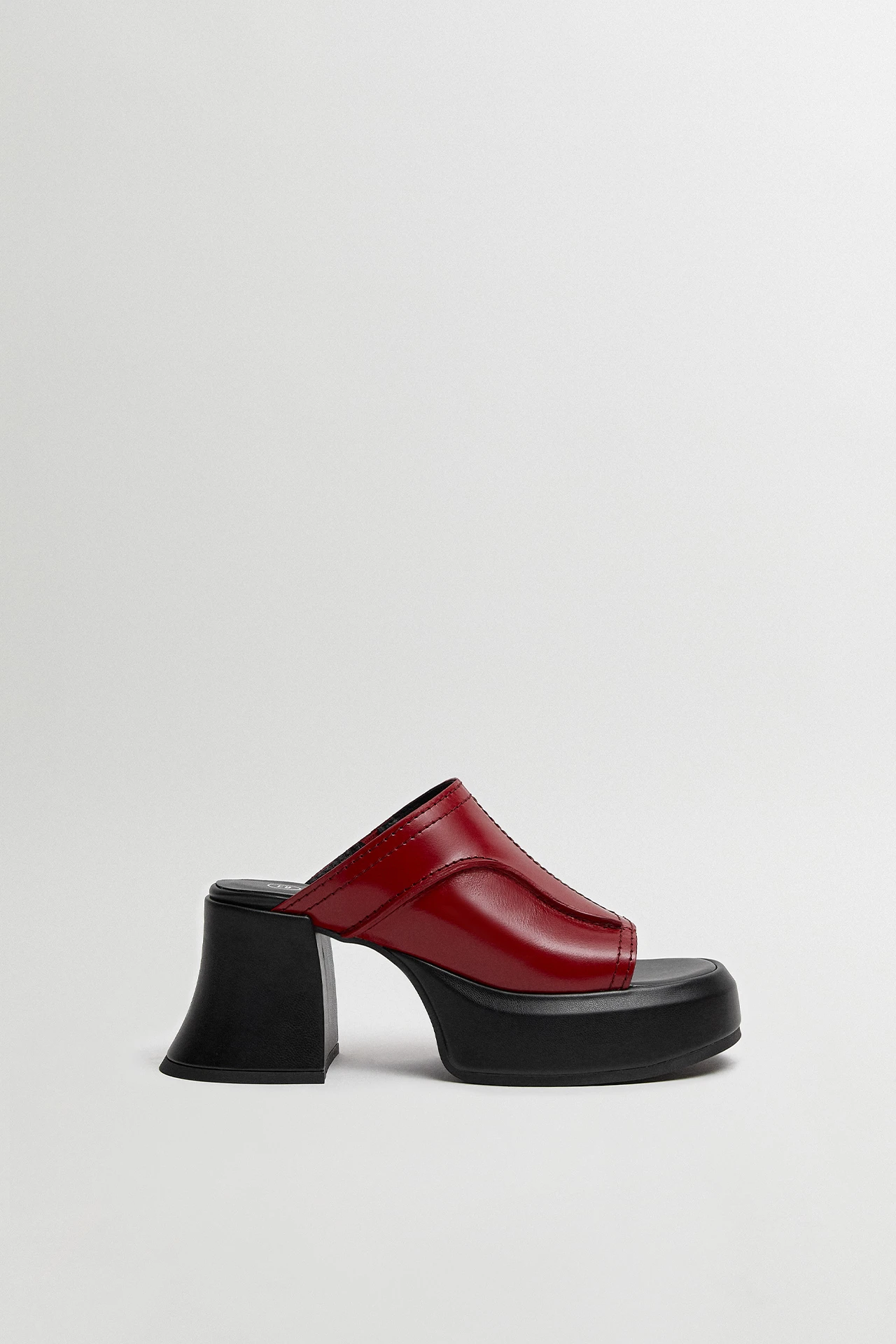 E8-lota-new-red-sandals-01