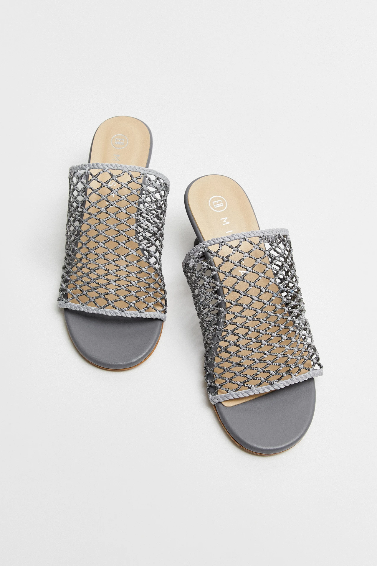 E8-Marilia-Grey-Sandal-04