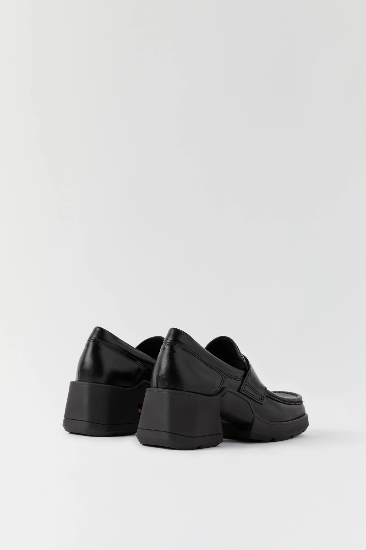 e8-billie-black-loafers-02