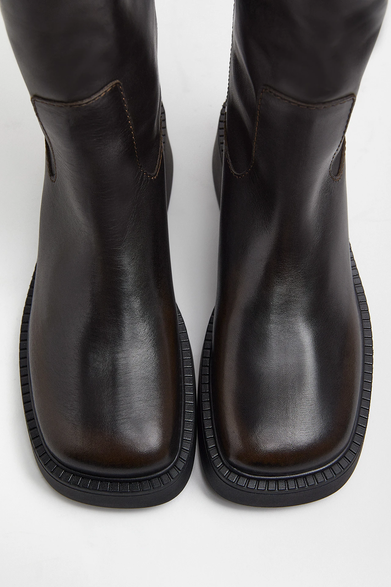 e8-Aron-New-Brown-Ankle-Boots-04