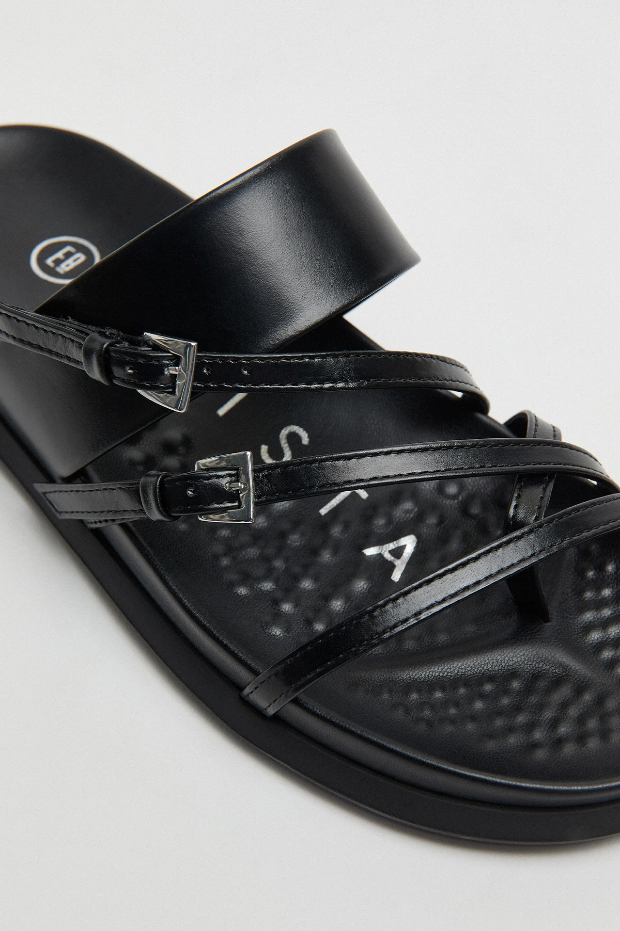 E8-Bahia-Black-Sandal-05