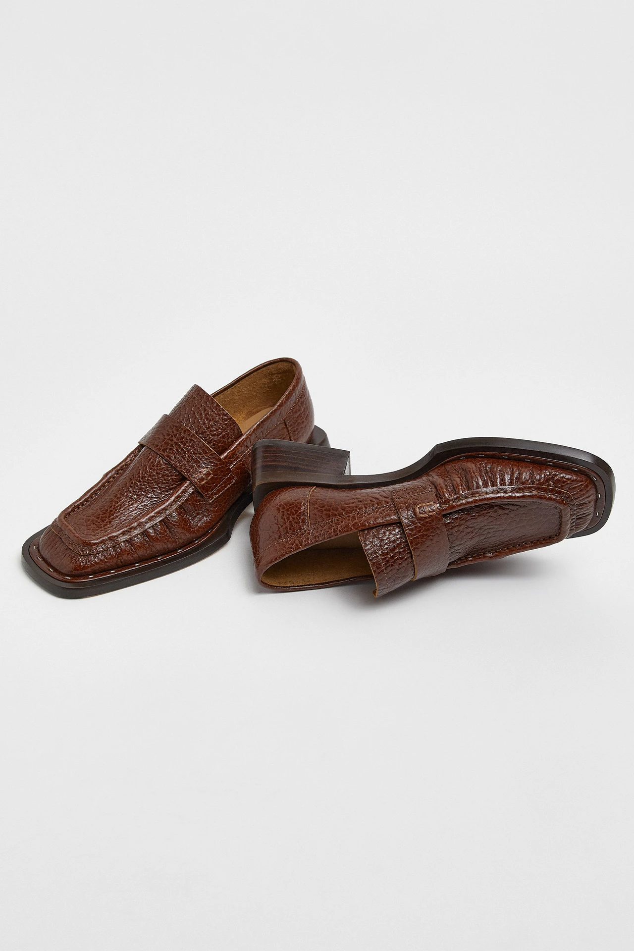 miista-Airi-Brown-Grain-Loafers-02