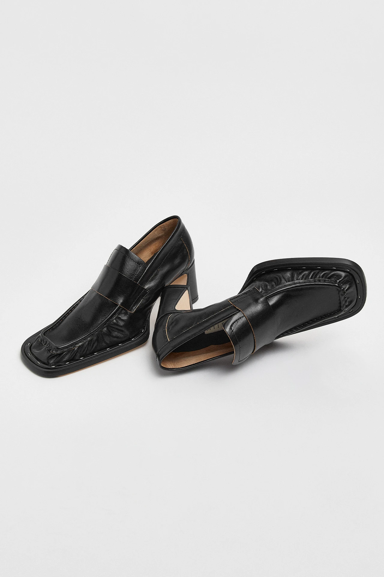 miista-Loaf-Black-Loafers-02