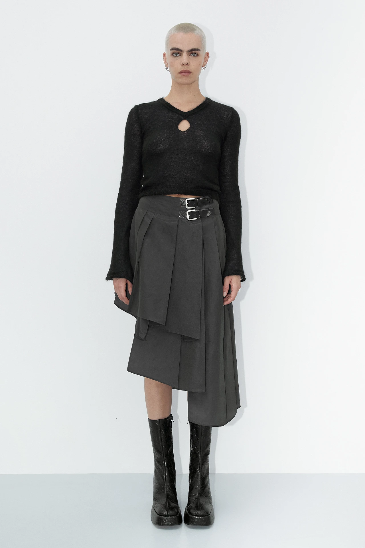 EC-Miista-Apple-Black-Ankle-Boots-Gia-Dark-Grey-Pleated-Skirt-01