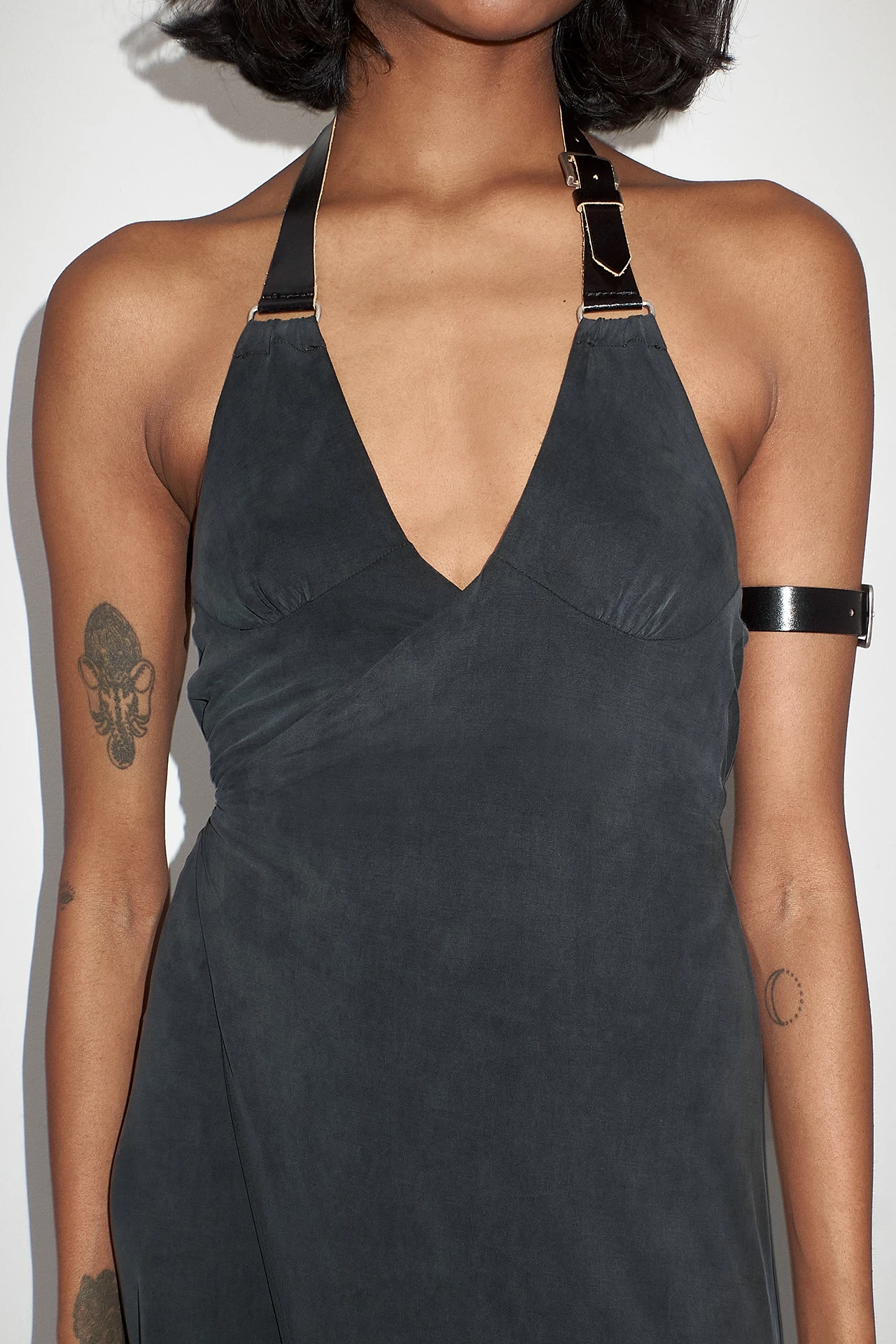 ec-miista-Cira-Black-Cupro-Halter-Dress-06