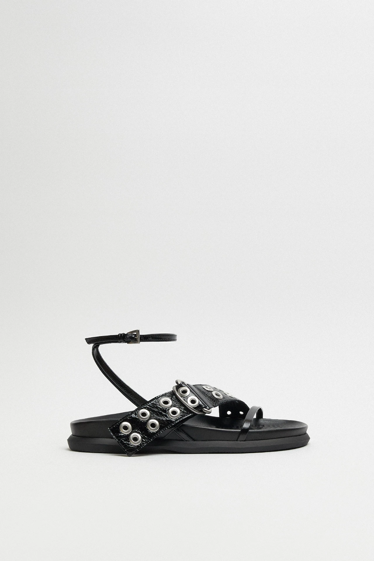 E8-Zilda-Black-Sandal-01