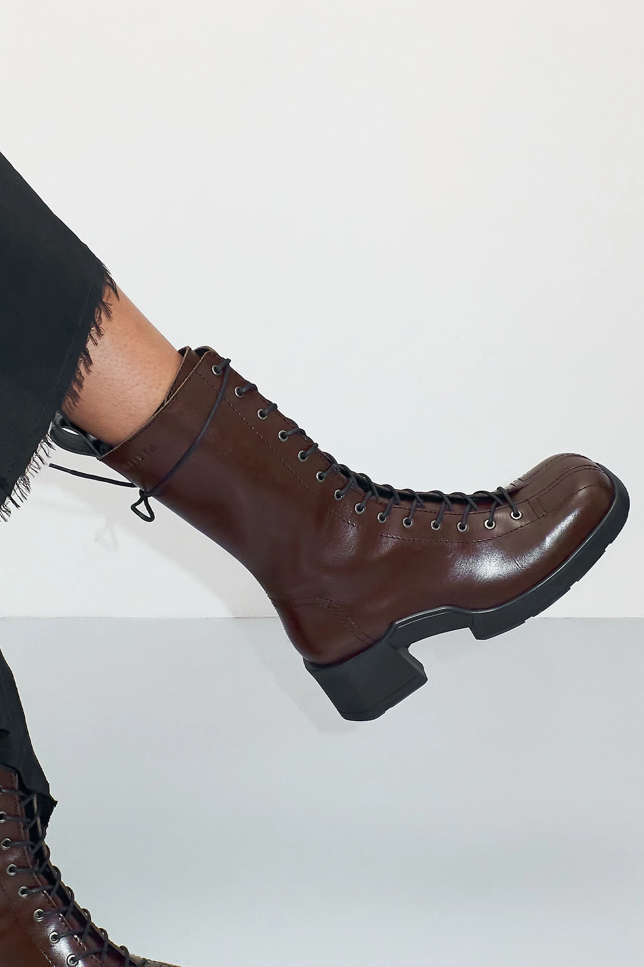 EC-E8-Inge-Brown-Black-Ankle-Boots-05