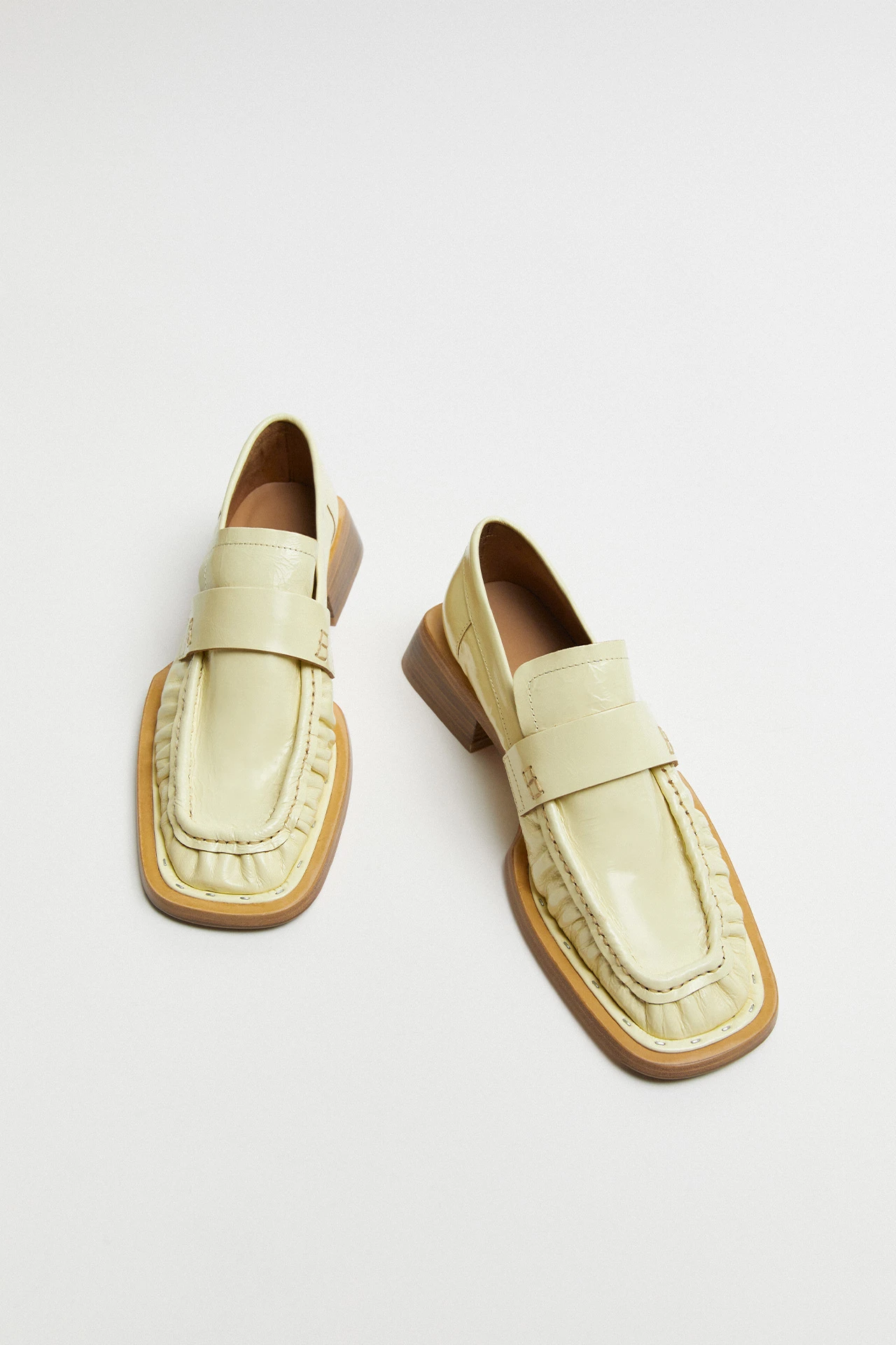 Miista-Airi-White-Cream-Loafers-03