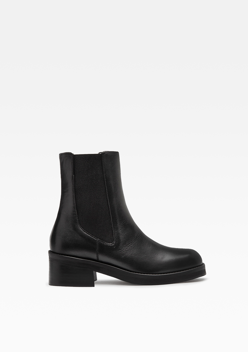 miista chelsea boots