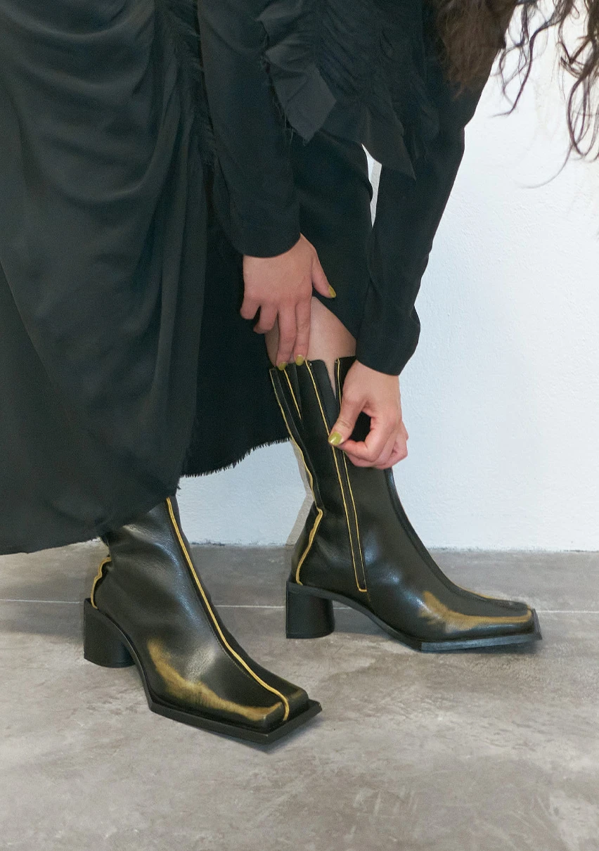 EC-miista-reiko-black-mustard-boots-CP-2
