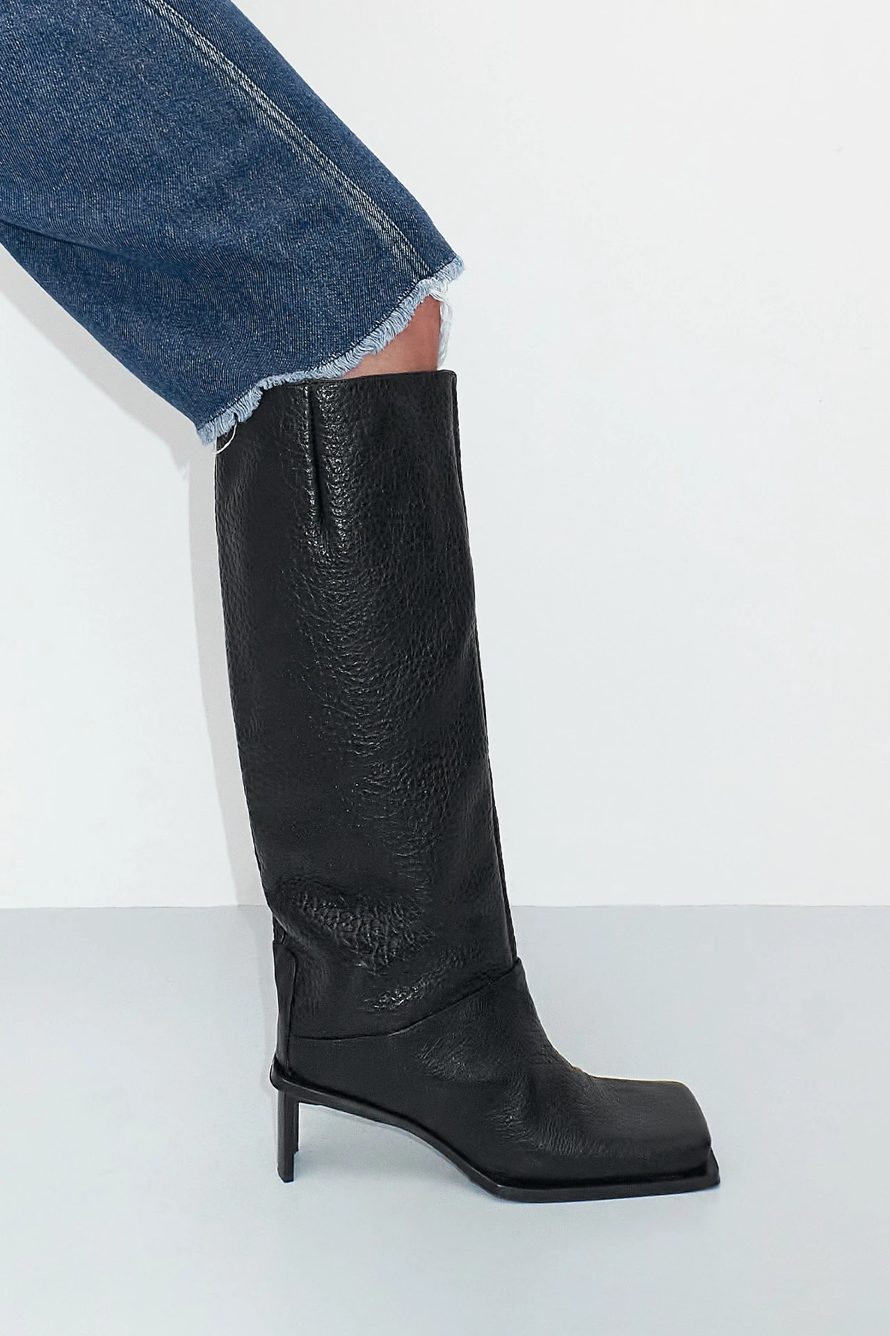 EC-Miista-Brianna-Black-Grain-Tall-Boots-02