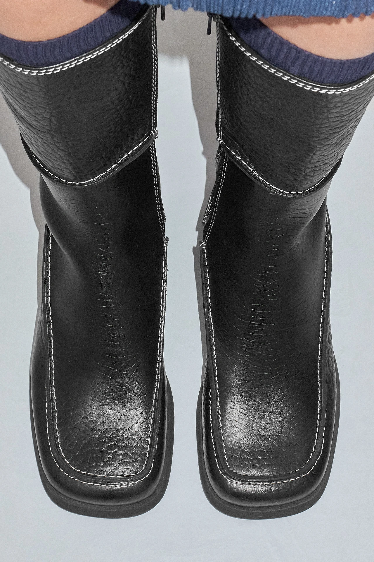 ec-e8-Alzira-Black-Boots-03