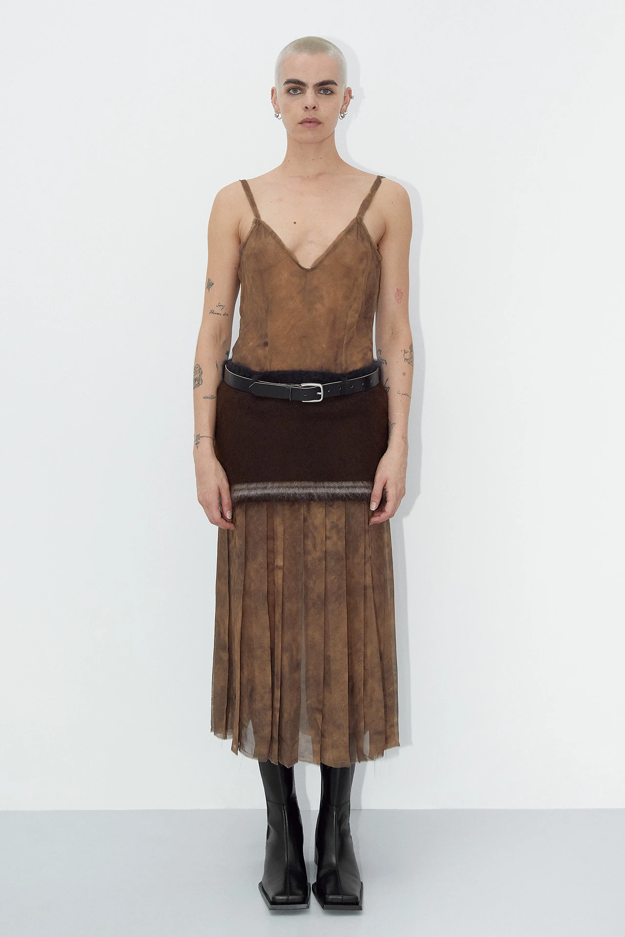 EC-Miista-Kamila-Brown-Dress-Corinna-Brown-Belt-Skirt-01