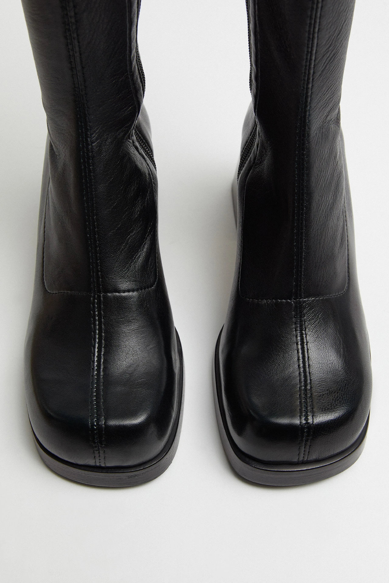 Miista-hedy-black-green-degrade-boots-04